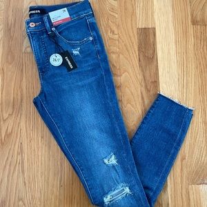 NWT New Express Women’s Ankle Legging Mid Rise Hyper Stretch Distressed Jeans